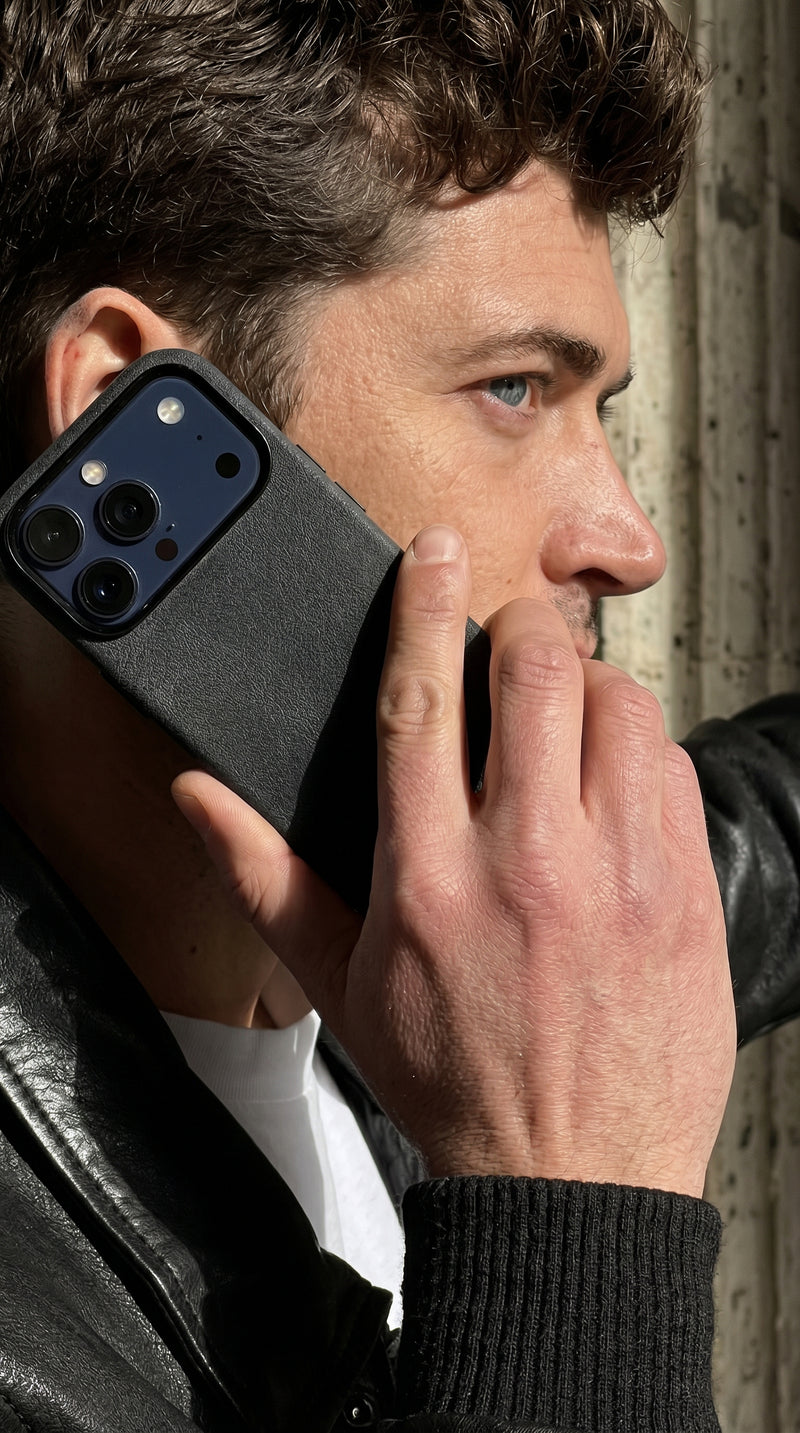 iPhone 17 Pro Max - Case Alcantara - Dark Charcoal